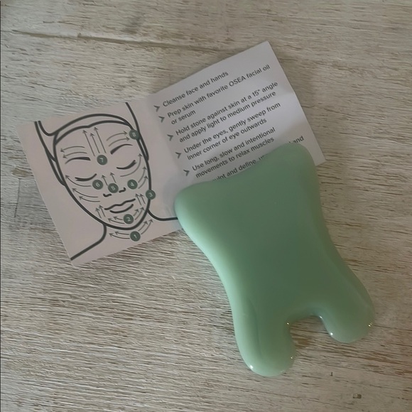 Osea Gua Sha Facial Massage and Sculptor - Picture 4 of 6